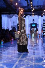 Model walk the ramp for Nachiket Barve on Lakme Fashion Week Day 3 on 23rd Aug 2019 (34)_5d60f4f8f4223.JPG