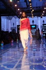 Model walk the ramp for Nachiket Barve on Lakme Fashion Week Day 3 on 23rd Aug 2019 (49)_5d60f52a5a468.JPG