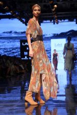 Model walk the ramp for Ritu Kumar at Lakme Fashion Week Day 3 on 23rd Aug 2019 (59)_5d60f31759347.JPG