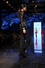 Model walk the ramp for Ritu Kumar at Lakme Fashion Week Day 3 on 23rd Aug 2019 (96)_5d60f3662b8c6.JPG
