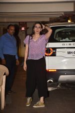 Karishma Kapoor spotted at Kareena Kapoor_s house in bandra on 23rd Aug 2019 (26)_5d624a6b4b336.jpg