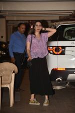 Karishma Kapoor spotted at Kareena Kapoor_s house in bandra on 23rd Aug 2019 (27)_5d624a6d43773.jpg