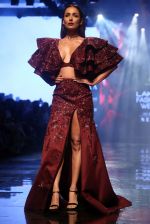 Malaika Arora walk the ramp at lakme fashion week 2019 on 25th Aug 2019 (14)_5d6391c3b1c16.JPG
