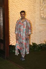 Karan Johar at Mukesh Ambani_s house for Ganpati celebration on 2nd Sept 2019 (75)_5d6f6a0d76a6e.jpg