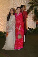 Karisma Kapoor at Mukesh Ambani_s house for Ganpati celebration on 2nd Sept 2019 (43)_5d6f6a15ac242.jpg