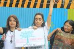 Shraddha Kapoor takes part in protest against the tree cuttings for Metro3 at Aarey in goregaon on 1st Sept 2019 (23)_5d6f6fcf4de63.JPG