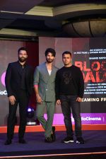 Shahid Kapoor, Ali Abbas Zafar, Himanshu Kishan Mehra at the trailer launch of Bloody Daddy on 24 May 2023 (2)_646e49d8f40c2.jpg