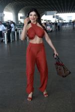 Sherlyn Chopra at Airport on 23rd May 2023 (16)_646def4c97fde.jpg