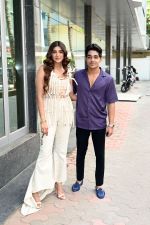 Rohit Zinjurke And Nimrit Kaur Ahluwalia at the Launch Of new song Zihaal e Miskin (24)_646f6a300ad6c.jpg