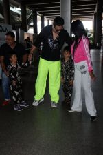 Krushna Abhishek and Kashmera Shah with children Rayaan and Krishaang (17)_64703480a0132.jpg