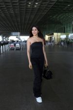 Nikki Tamboli wearing all black strapless bodycon dress, white sneakers holding Tamboli holding Chanel Black Quilted Lambskin Small Trendy Top Handle Flap Bag (13)_64746e0dcb01e.jpg