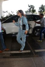 Rhea Chakraborty dressed in Jeans jacket and pant wearing dark glasses and black sandals (2)_6475d94baa599.jpg