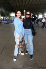 Sisters Sukriti Kakar and Prakriti Kakar dressed in blue holding Christian Dior Paris and Evalulu Leather Handbag wearing Jordon Nike Shoes (15)_6479831150e32.jpg