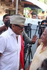 Jackie Shroff gave final respects Sulochana Latkar at her house (9)_647de801af0c3.jpg