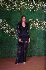 Anushka Ranjan attends Sonnalli Seygall and Ashesh L Sajnani Wedding Reception (1)_6482f4c1c8c07.jpg