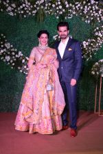 Karan V Grover with wife Poppy Jabbal attends Sonnalli Seygall and Ashesh L Sajnani Wedding Reception (2)_6482f497cd56e.jpg