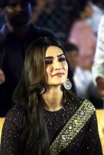 Kriti Sanon promoting Adipurush Movie (5)_648302388d70f.jpg