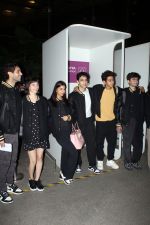 Khushi Kapoor, Suhana Khan with The Archies cast team on 13 Jun 2023 at the airport departure (11)_6487dfc2b2f47.jpg
