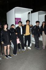 Khushi Kapoor, Suhana Khan with The Archies cast team on 13 Jun 2023 at the airport departure (3)_6487dfbbe2faf.jpg
