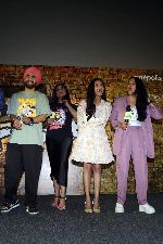 Richa Chadha, Ali Fazal, Varun Sharma, Priya Anand, Manjot Singh, Vishakha Singh at 10 year celebration of Fukrey at Fun Republic Mall on 13 Jun 2023 (2)_64888a3ddefe3.jpg