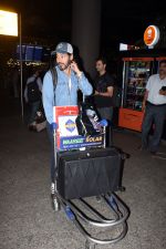 Dino Morea dressed in a jeans shirt and sweat pant with gray hat spotted at airport on 13 Jun 2023 (11)_64892d4559acd.jpg