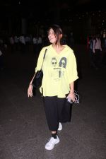Anjali Arora dressed in yellow top and black pant at airport on 15 Jun 2023 (3)_648b48a5b219d.jpg
