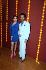 Nawazuddin Siddiqui and Avneet Kaur pose for camera to promote film Tiku Weds Sheru at Radio Mirchi on 19 Jun 2023  (2)_649055f088f43.jpeg