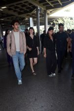 Suhana Khan, Aditi Dot, Mihir Ahuja and The Archies cast seen at the airport on 20 Jun 2023 (5)_6491bd5142ae8.JPG