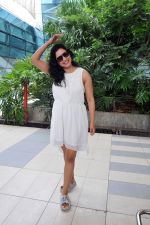 Niharica Raizada dressed in white sleeveless dress pose for camera on 24 Jun 2023 (1)_6496ec4ebc452.JPG