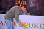 Kartik Aaryan and Kiara Advani promoting Satyaprem Ki Katha advance booking at PVR Box Office Window in Citi Mall on 26 Jun 2023 (39)_64999315ad3fd.JPG