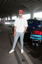 Abhishek Banerjee wearing Armani Exchange red cap seen at the airport on 1 July 2023 (1)_64a00d229dc9b.JPG