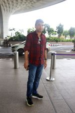 Pankaj Tripathi seen at the airport on 4 July 2023 (4)_64a425059fe22.JPG