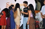 Kartik Aaryan performs with fans at the Inorbit Mall in Mallad on 4 July 2023 (29)_64a4dd3b973fe.JPG