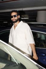 Siddhant Chaturvedi seen at the airport on 4 July 2023 (24)_64a4ea2296f76.JPG