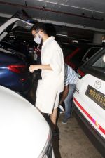 Siddhant Chaturvedi seen at the airport on 4 July 2023 (6)_64a4e9fb6aac0.JPG