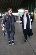 Neil Nitin Mukesh, Nitin Mukesh seen at the airport on 7 July 2023 (4)_64a80867c3d60.jpg