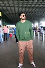 Arjun Kanungo seen at the airport on 8 July 2023 (23)_64a9539093dfa.JPG