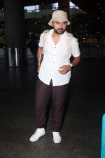 Siddharth Chandekar seen at the airport on 18 July 2023 (3)_64b6941a3ddcc.JPG