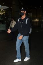 Ahan Shetty seen at the airport on 24 July 2023 (2)_64be8accaf769.JPG