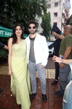 Janhvi Kapoor, Varun Dhawan at the National College for Bawaal movie promotion on 24 July 2023 (4)_64be8ed0c66d7.jpeg