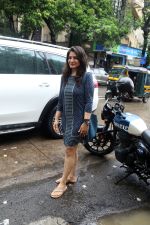 Raveena Tandon seen outside Cafe in Bandra on 24 July 2023 (13)_64be913a9849b.jpeg