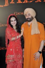 Ameesha Patel, Sunny Deol at the trailer launch of film Gadar 2 on 26 July 2023 (29)_64c14938466a0.JPG