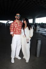 Angad Bedi, Neha Dhupia seen at the airport on 26 July 2023 (21)_64c121ee6d9c7.JPG
