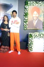 Divya Dutta, Farhan Akhtar at the 10 Year celebration of Bhaag Milkha Bhaag on 26 July 2023 (11)_64c1f5fa5f2be.jpeg