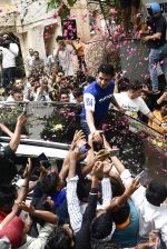 Sonu Sood celebrates his birthday with fans at his home on 30 July 2023 (22)_64c65c956fadf.jpeg