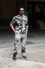 Ayushmann Khurrana promoting Dream Girl 2 in Andheri on 31 July 2023 (17)_64c7b39f67dee.jpeg