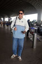 Vijay Varma seen at the airport on 1 August 2023 (9)_64c8ed849c220.JPG