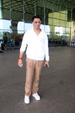 Madhur Bhandarkar seen at the airport on 2 Aug 2023 (13)_64ca039de3770.JPG