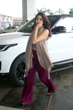 Janhvi Kapoor Spotted at the Airport on 9th August 2023 (3)_64d3d2db03883.JPG