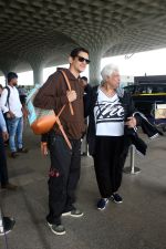 Vijay Varma spotted at airport departure on 9th August 2023 (11)_64d3c904ac944.JPG